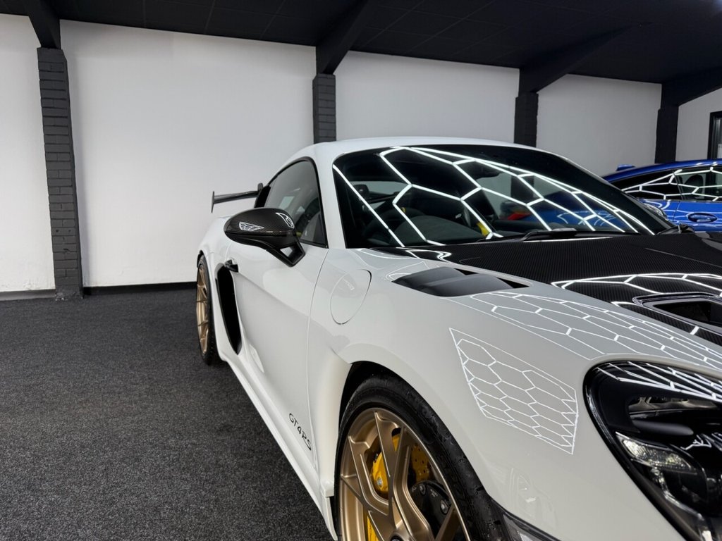 Used Porsche Cayman 2025 for sale - 76590828: Photo 24