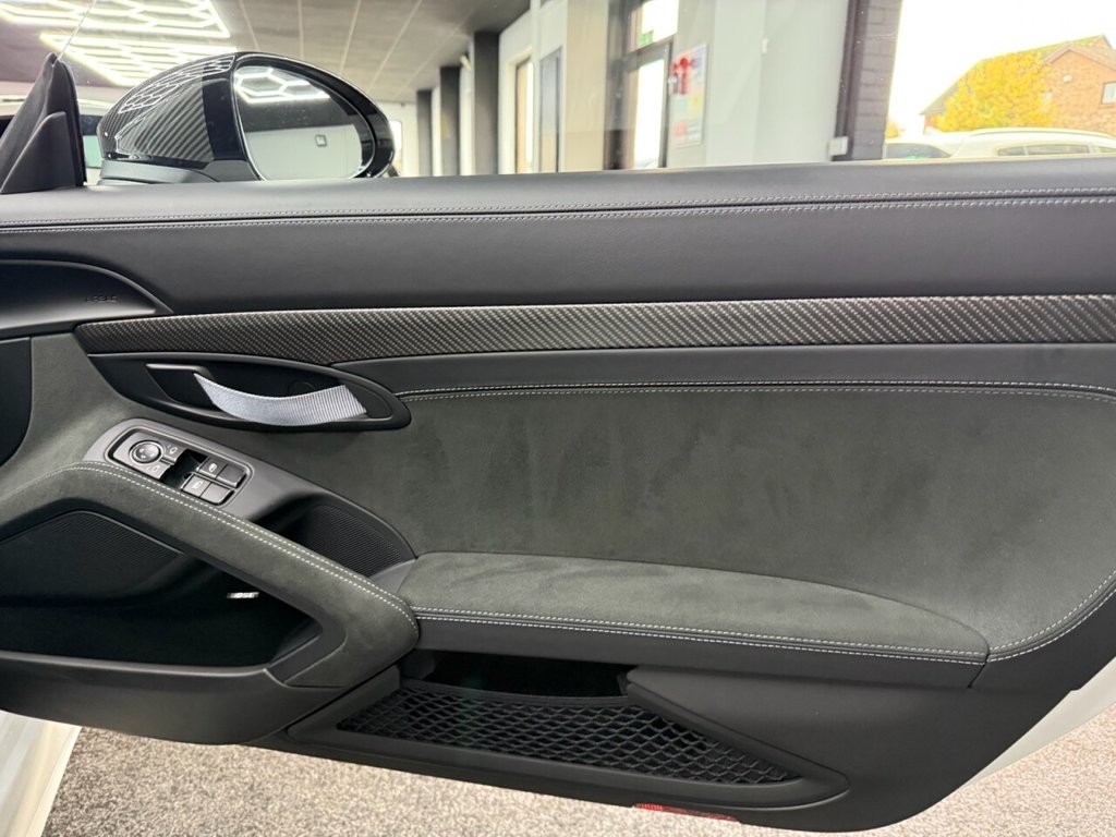 Used Porsche Cayman 2025 for sale - 76590828: Photo 45