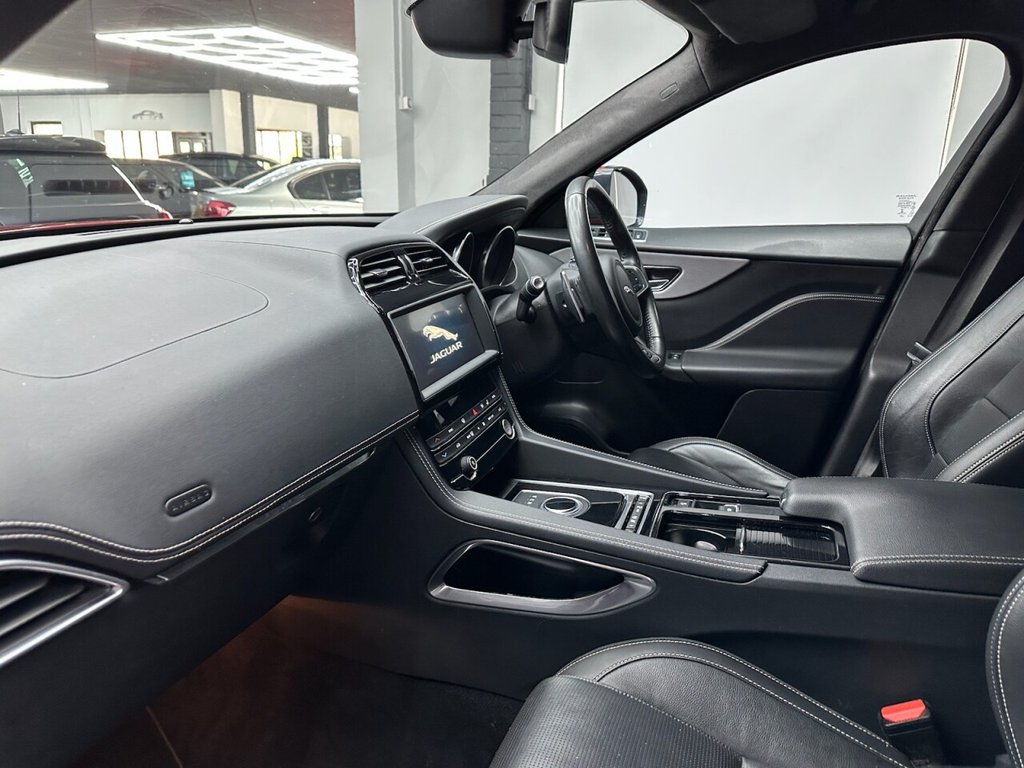 Used Jaguar F-Pace 2019 for sale - 76303793: Photo 30