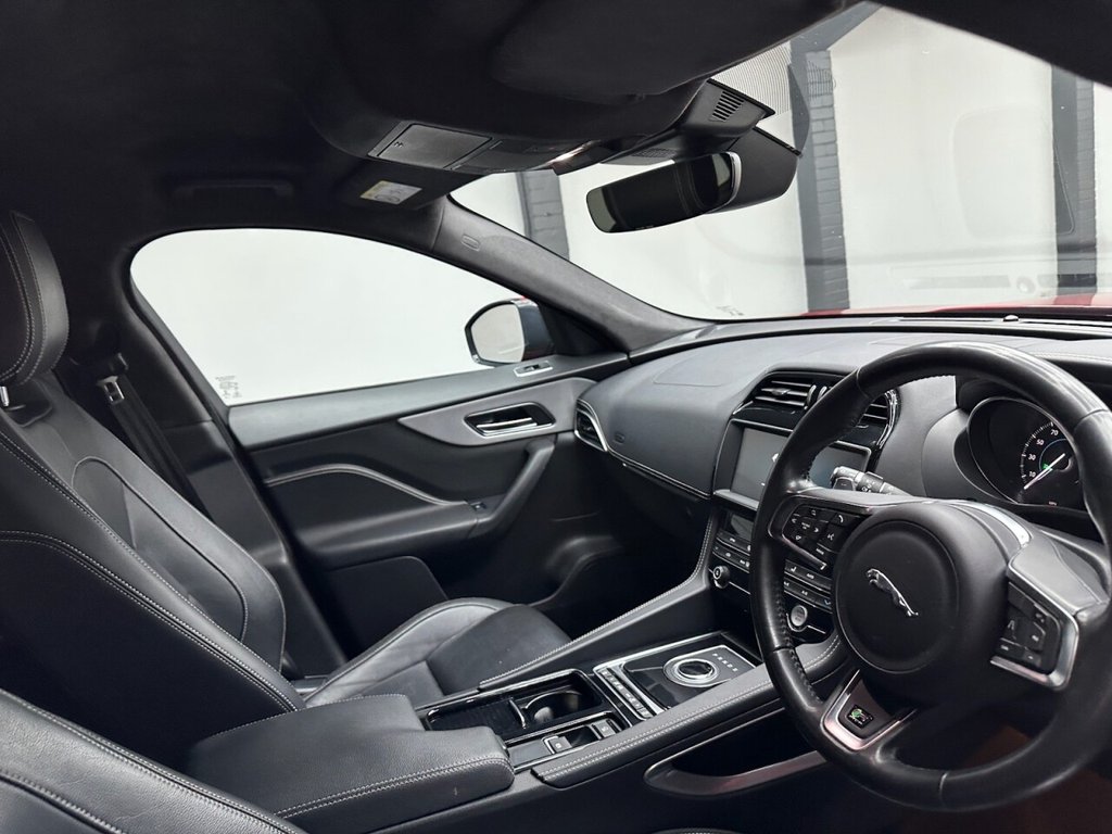 Used Jaguar F-Pace 2019 for sale - 76303793: Photo 33