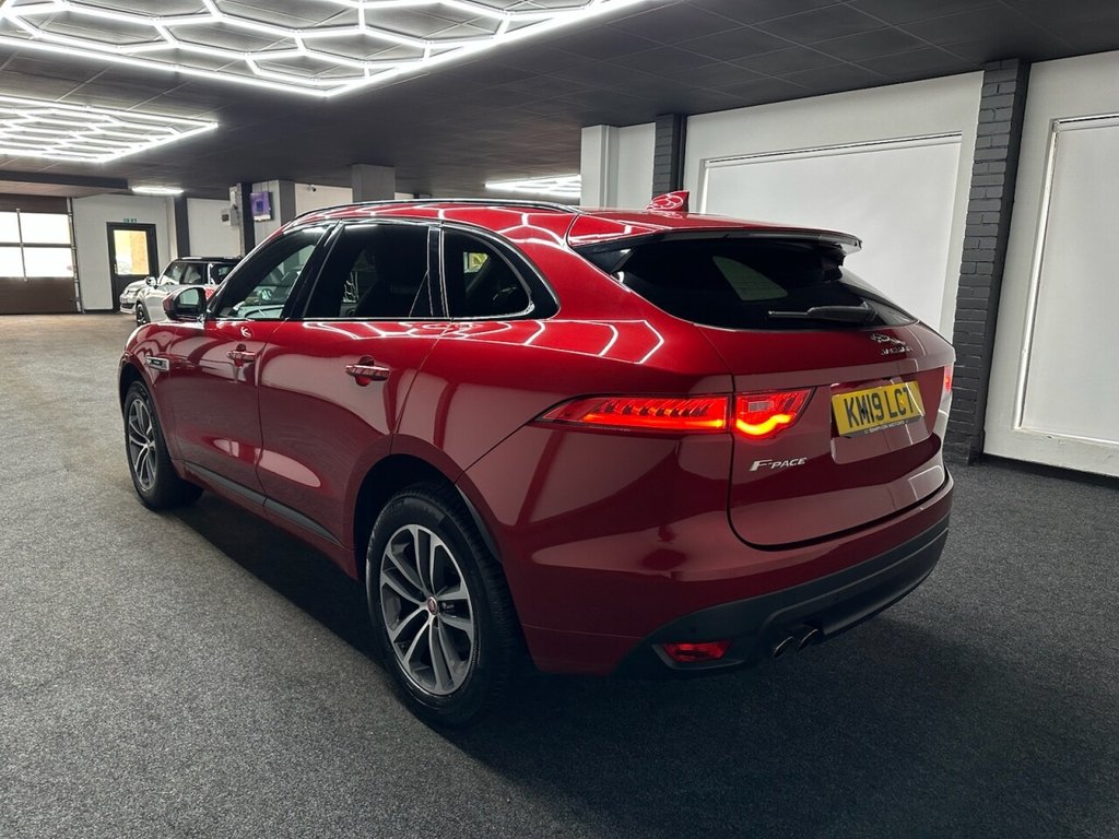 Used Jaguar F-Pace 2019 for sale - 76303793: Photo 4