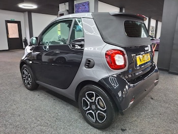Used smart fortwo 2019 for sale - 76962587: Photo