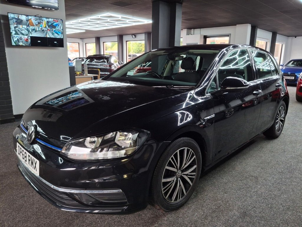 Used Volkswagen Golf 2019 for sale - 76081136: Photo 2