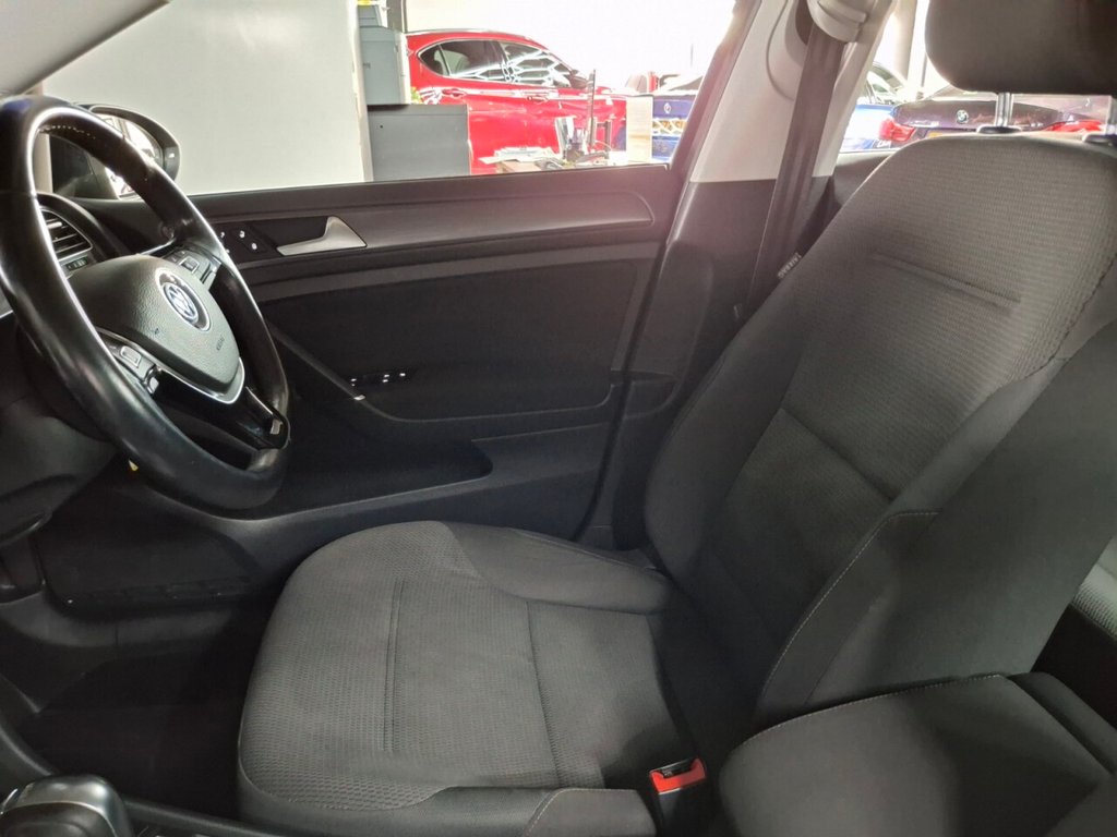 Used Volkswagen Golf 2019 for sale - 76081136: Photo 25