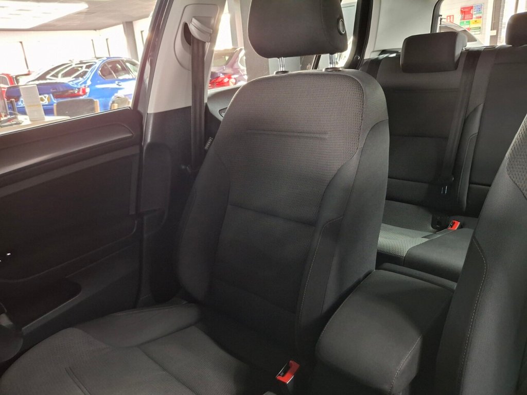 Used Volkswagen Golf 2019 for sale - 76081136: Photo 26