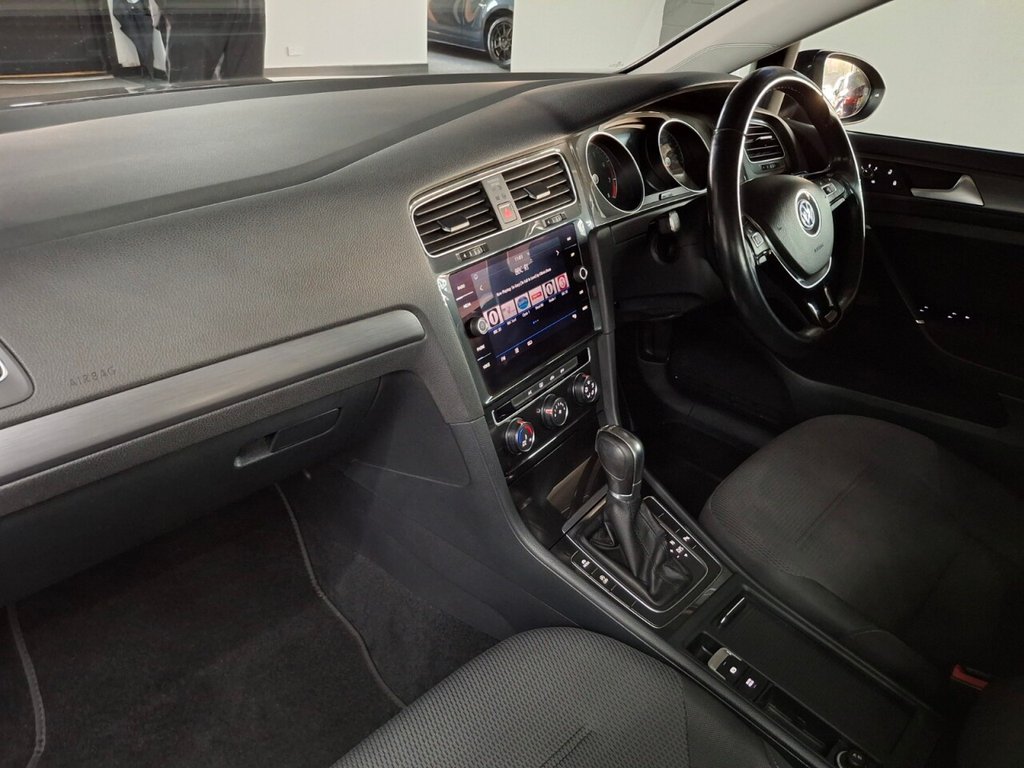 Used Volkswagen Golf 2019 for sale - 76081136: Photo 28