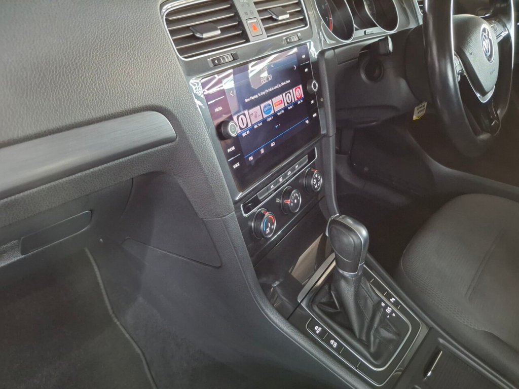 Used Volkswagen Golf 2019 for sale - 76081136: Photo 29
