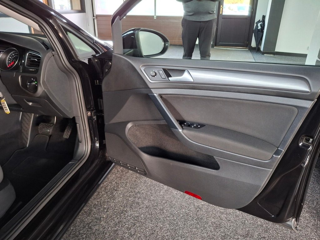 Used Volkswagen Golf 2019 for sale - 76081136: Photo 30