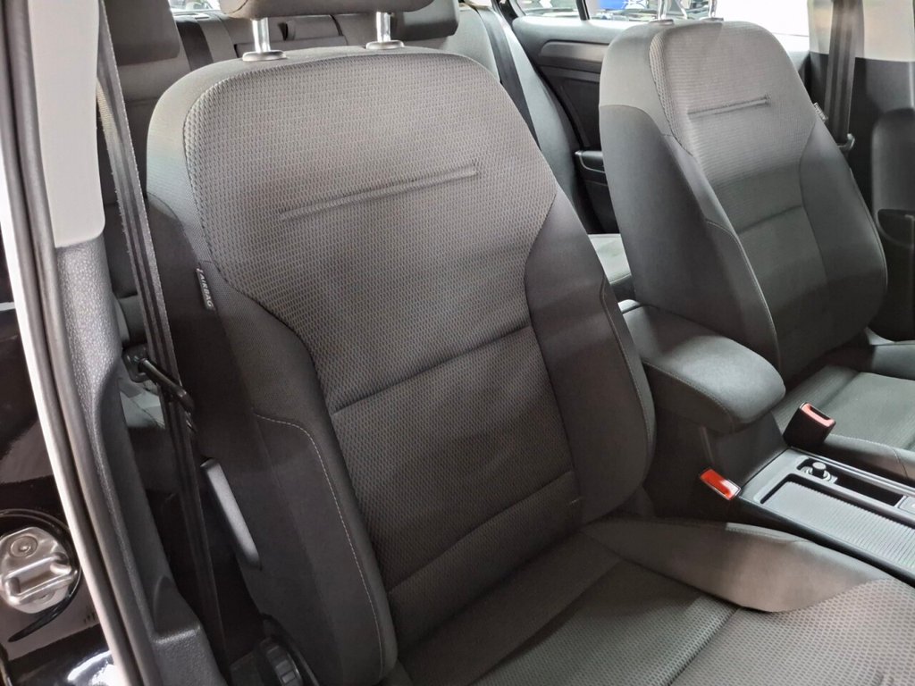 Used Volkswagen Golf 2019 for sale - 76081136: Photo 34