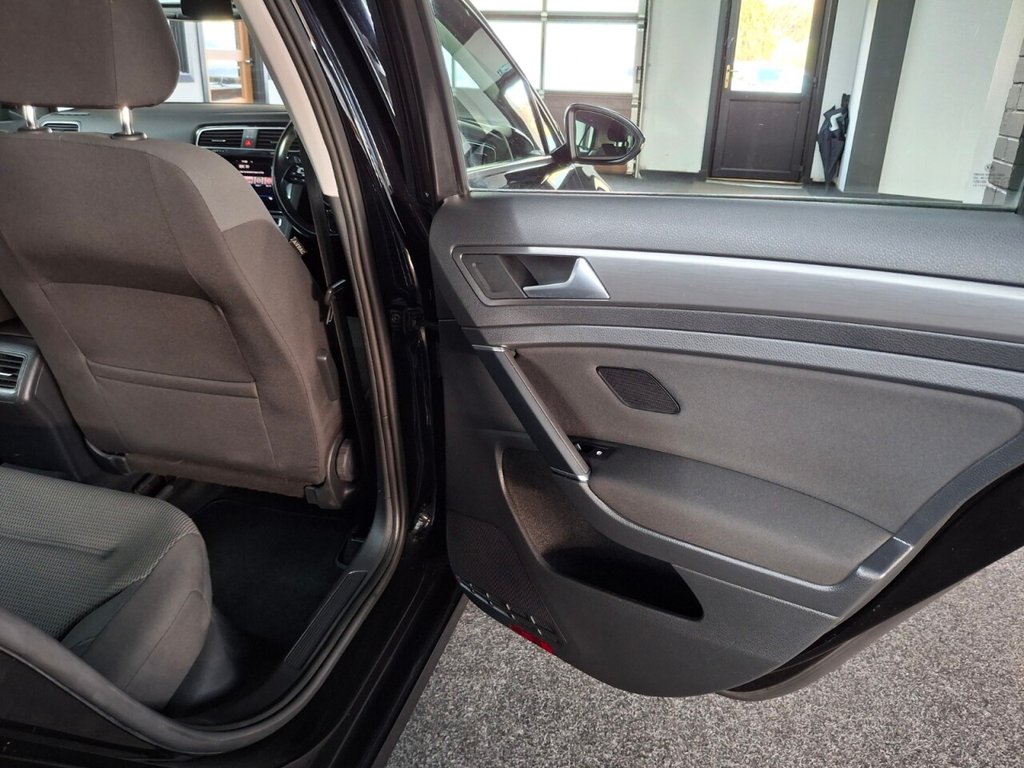 Used Volkswagen Golf 2019 for sale - 76081136: Photo 37