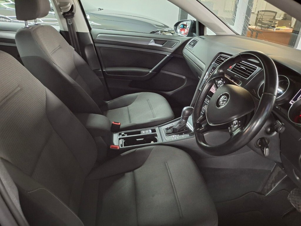 Used Volkswagen Golf 2019 for sale - 76081136: Photo 5