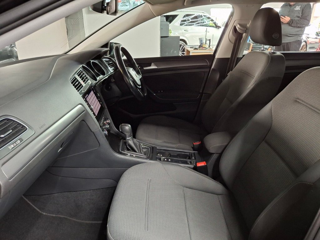 Used Volkswagen Golf 2019 for sale - 76081136: Photo 6