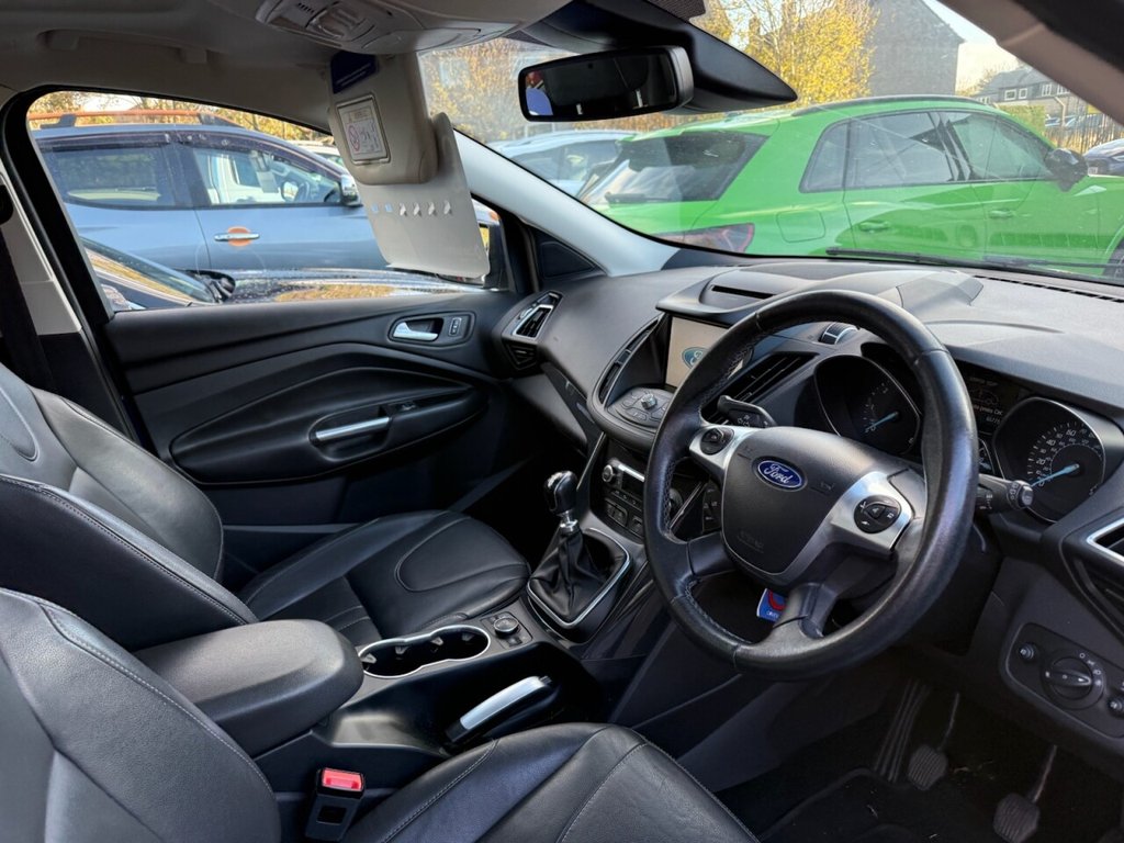 Used Ford Kuga 2015 for sale - 76582147: Photo 4