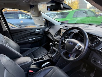 Used Ford Kuga 2015 for sale - 76582147: Photo