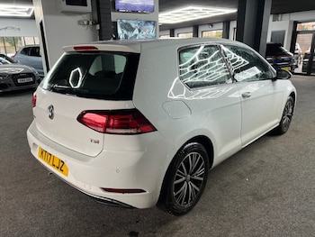 Used Volkswagen Golf 2017 for sale - 78145086: Photo
