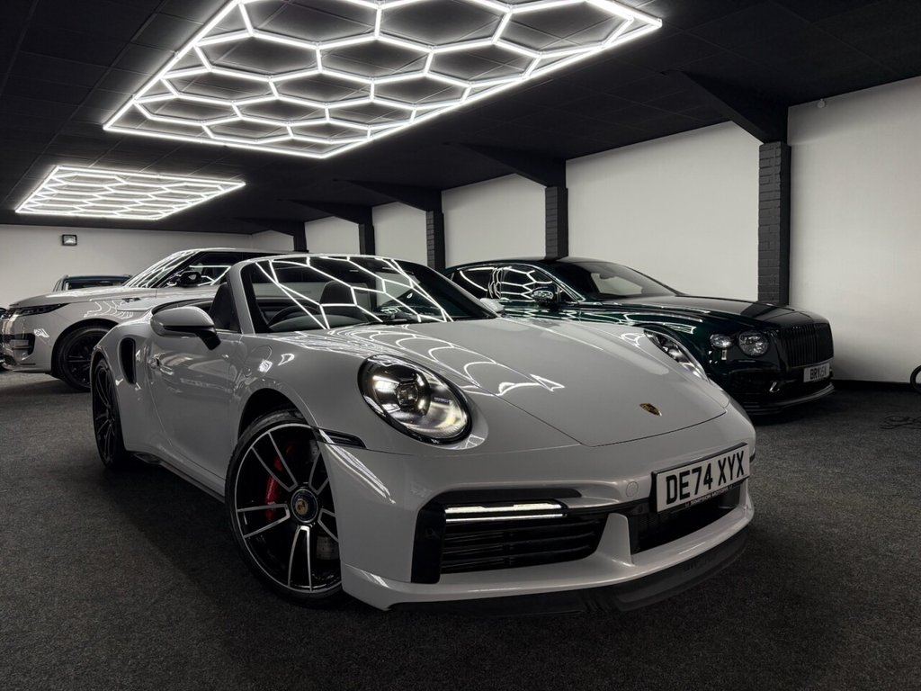 Used Porsche 911 2024 for sale - 76923223: Photo 2