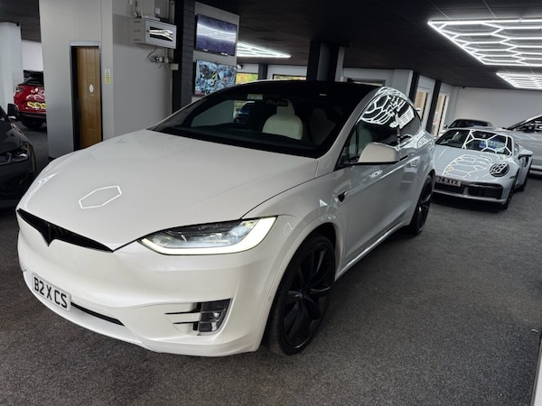 Used Tesla Model X 2020 for sale - 76256081: Photo 2
