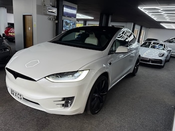 Used Tesla Model X 2020 for sale - 76256081: Photo 2