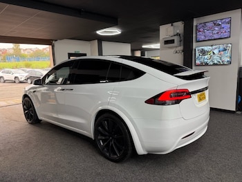 Used Tesla Model X 2020 for sale - 76256081: Photo 3