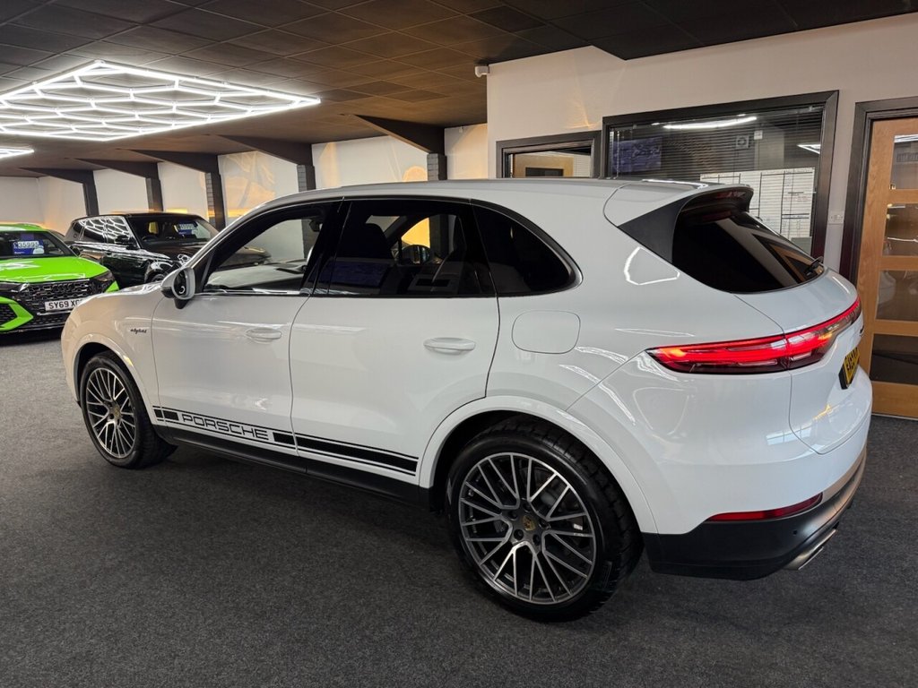 Used Porsche Cayenne 2019 for sale - 76582706: Photo 3