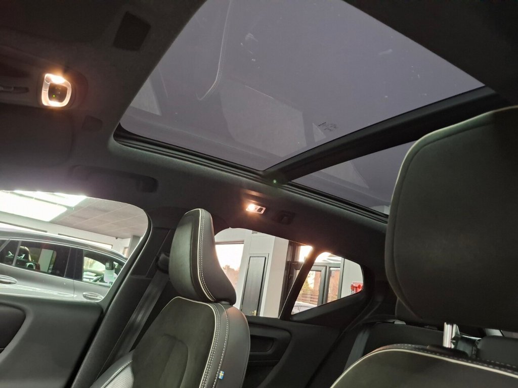 Used Volvo XC40 2020 for sale - 76768801: Photo 31