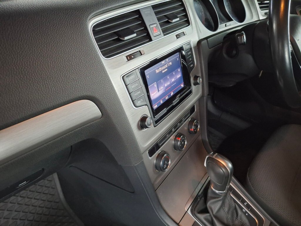 Used Volkswagen Golf 2015 for sale - 76202485: Photo 29