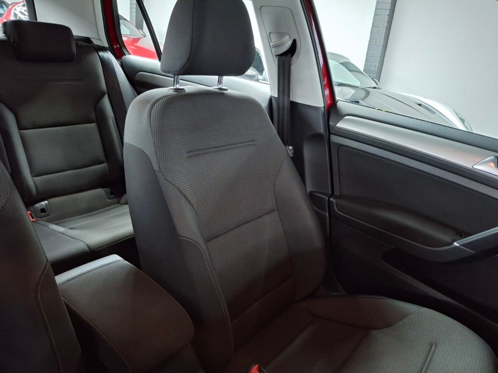 Used Volkswagen Golf 2015 for sale - 76202485: Photo 33