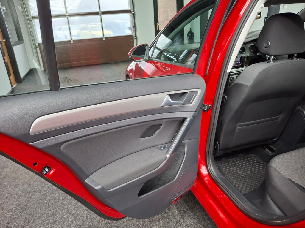 Used Volkswagen Golf 2015 for sale - 76202485: Photo 40