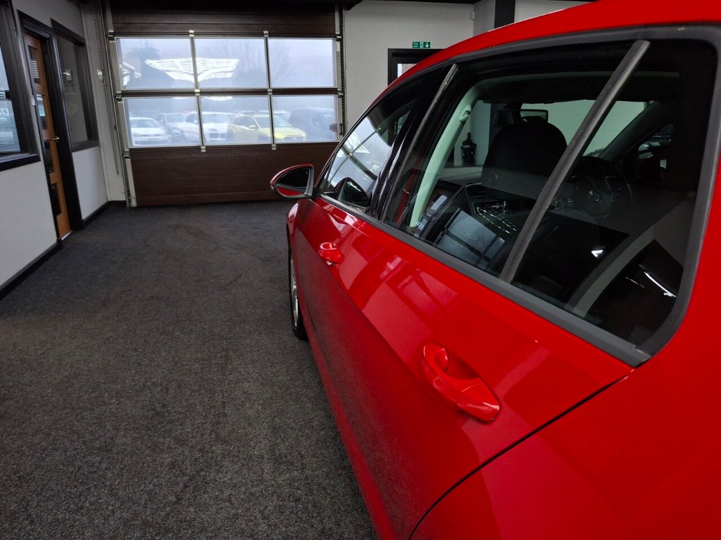 Used Volkswagen Golf 2015 for sale - 76202485: Photo 5