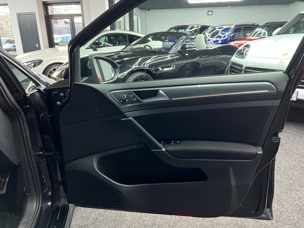 Used Volkswagen Golf 2018 for sale - 76986094: Photo 31