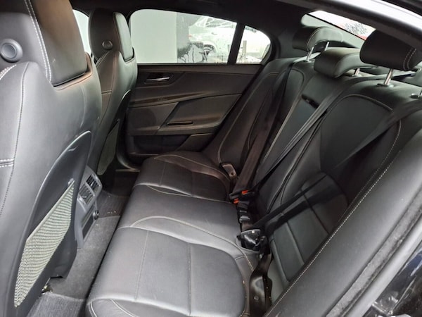 Used Jaguar XE 2018 for sale - 76185520: Photo 5