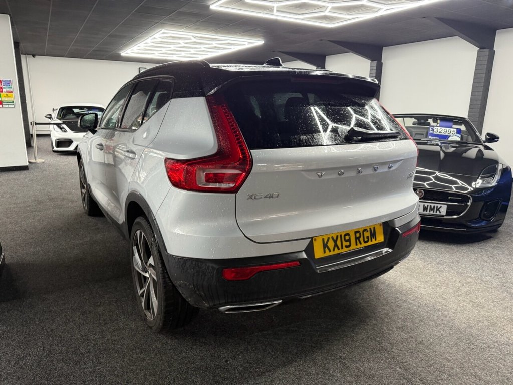 Used Volvo XC40 2019 for sale - 76454371: Photo 3