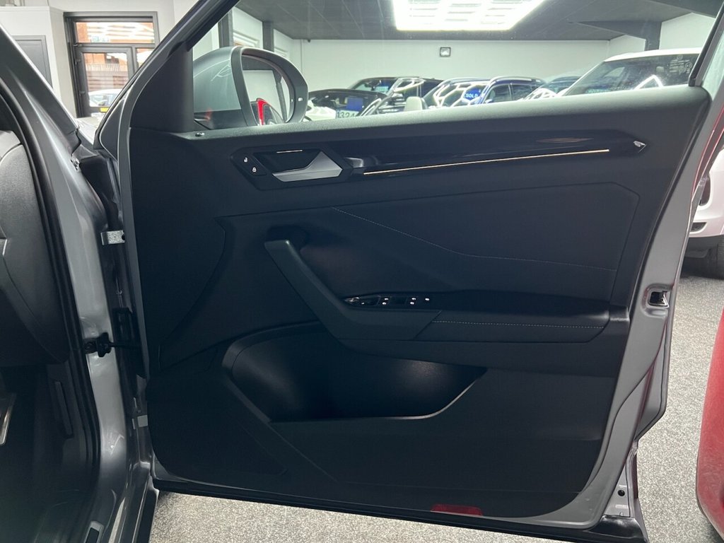 Used Volkswagen T-Roc 2022 for sale - 77038248: Photo 31