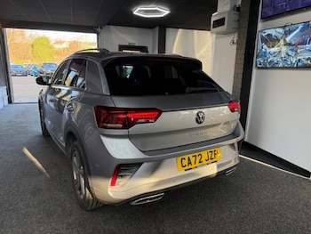 Used Volkswagen T-Roc 2022 for sale - 77038248: Photo