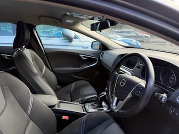 Used Volvo V40 2019 for sale - 79749551: Photo