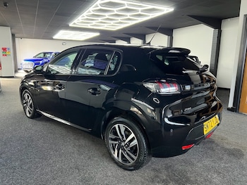 Used Peugeot 208 2023 for sale - 78213015: Photo