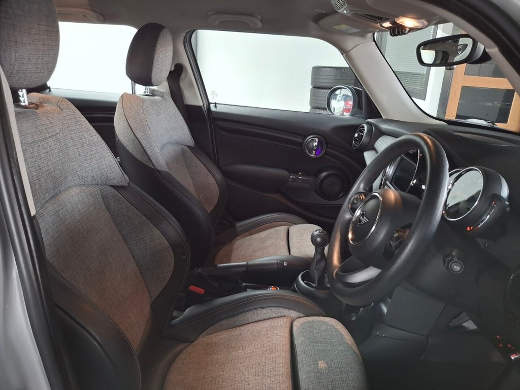 Used MINI Hatch 2019 for sale - 76417430: Photo 32