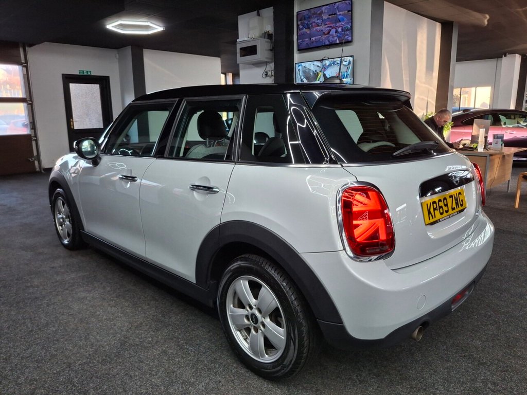 Used MINI Hatch 2019 for sale - 76417430: Photo 4