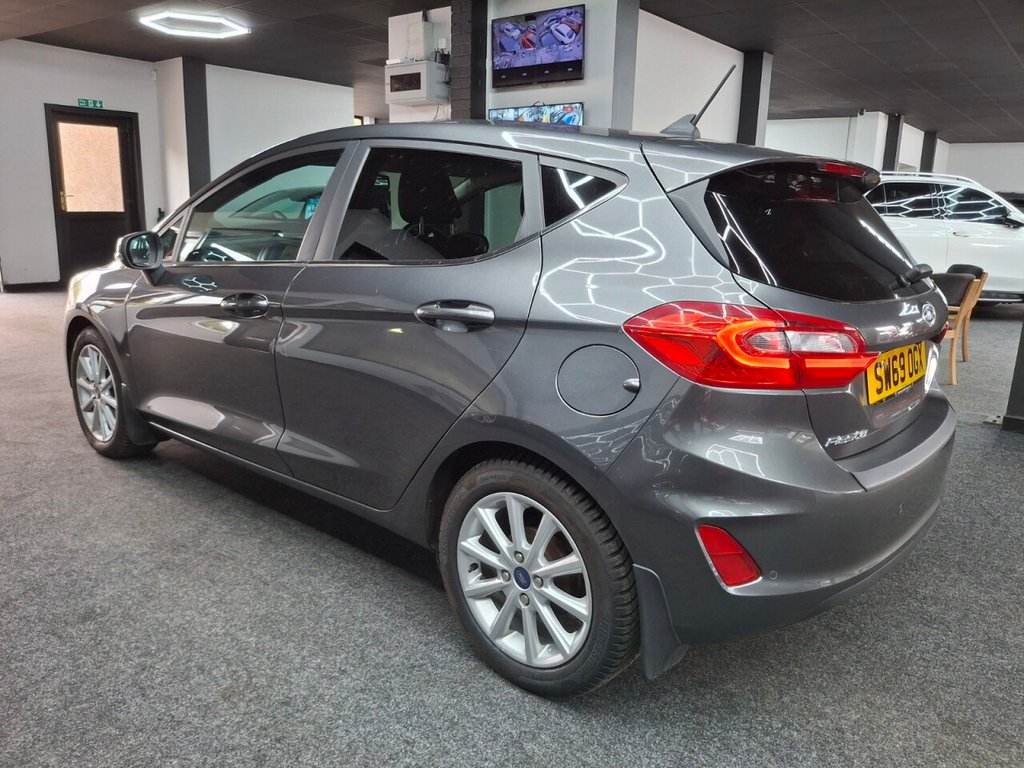 Used Ford Fiesta 2020 for sale - 76092801: Photo 3