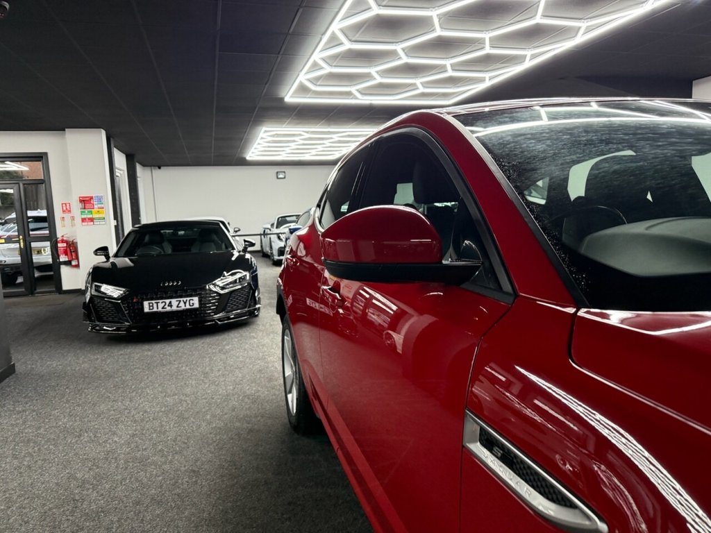 Used Jaguar E-Pace 2019 for sale - 76654794: Photo 17