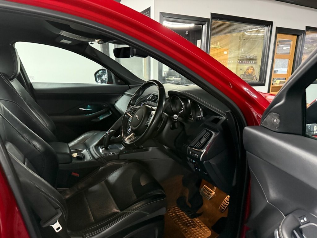 Used Jaguar E-Pace 2019 for sale - 76654794: Photo 32