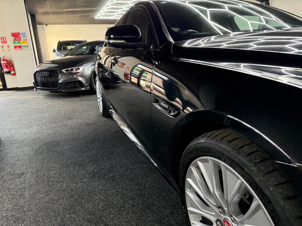 Used Jaguar XE 2018 for sale - 76469880: Photo 18