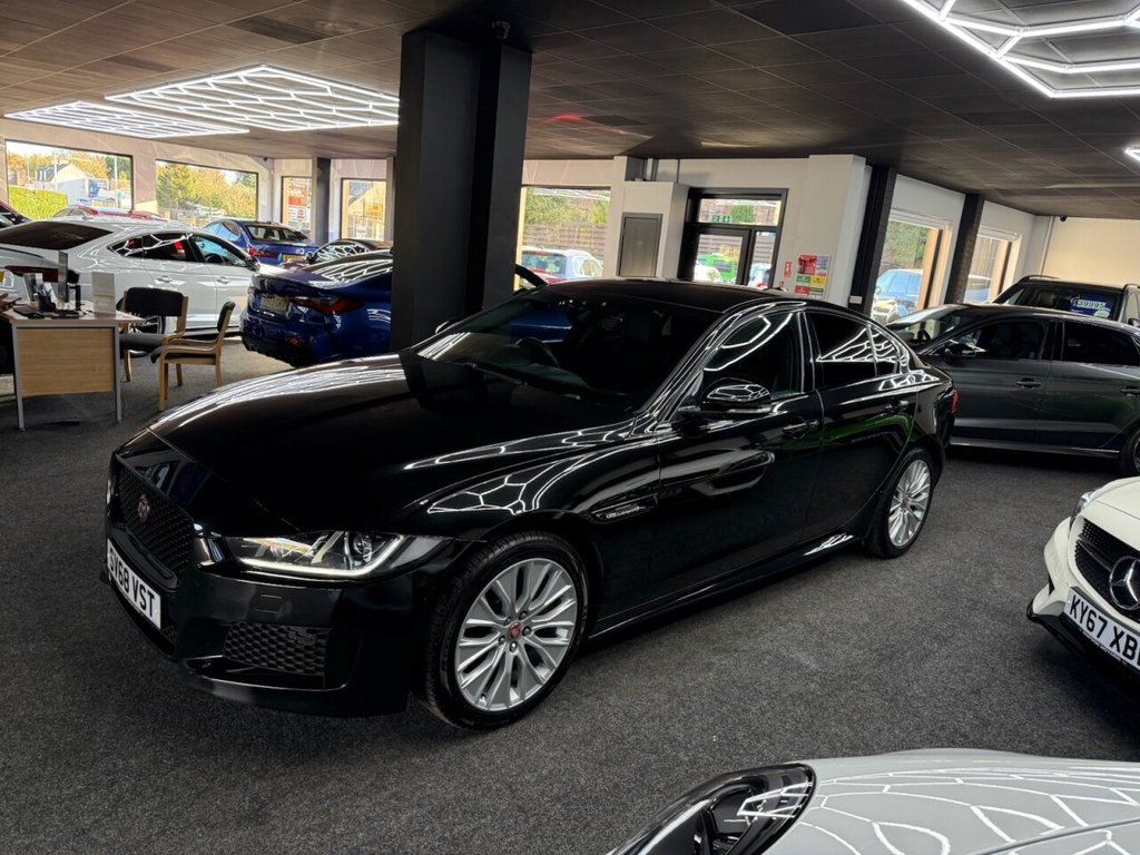 Used Jaguar XE 2018 for sale - 76469880: Photo 2