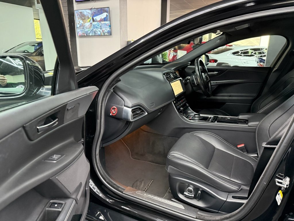 Used Jaguar XE 2018 for sale - 76469880: Photo 27