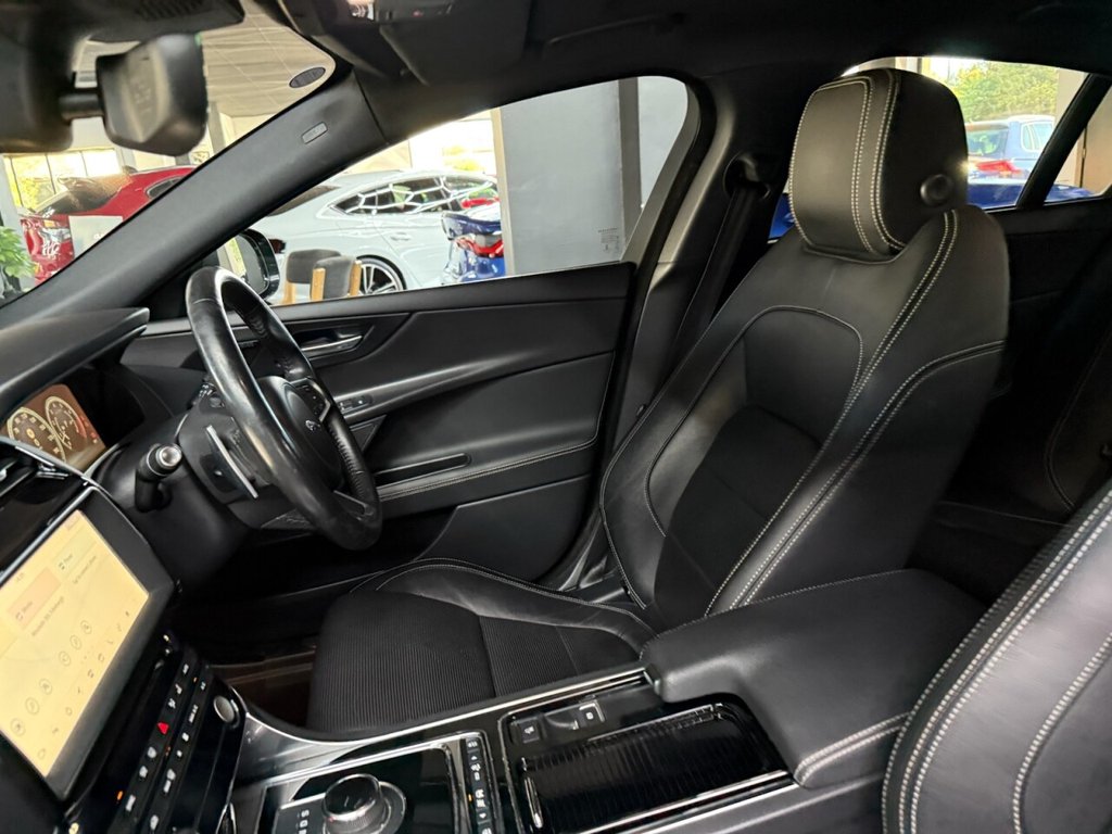 Used Jaguar XE 2018 for sale - 76469880: Photo 30