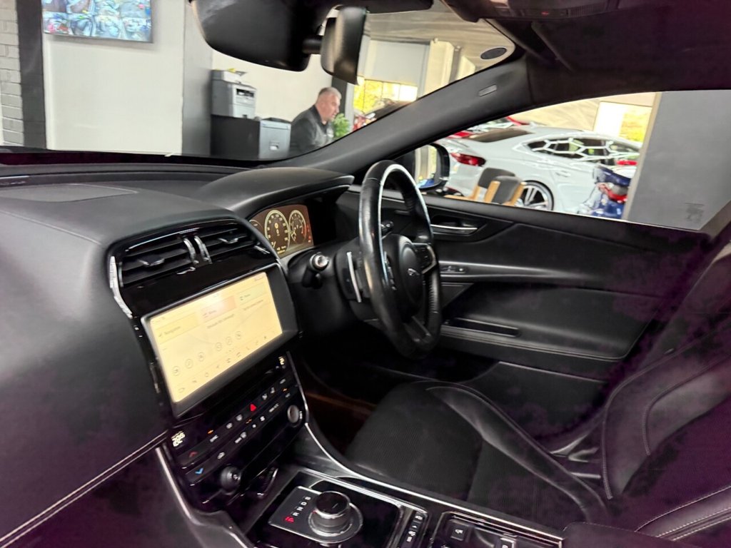 Used Jaguar XE 2018 for sale - 76469880: Photo 31