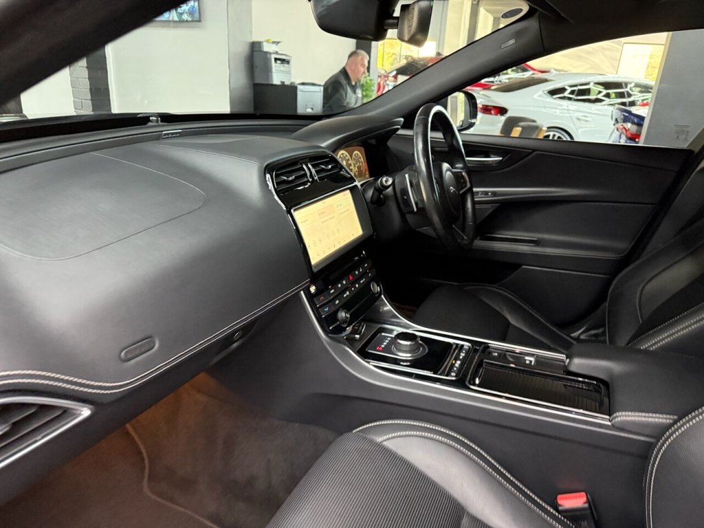 Used Jaguar XE 2018 for sale - 76469880: Photo 32