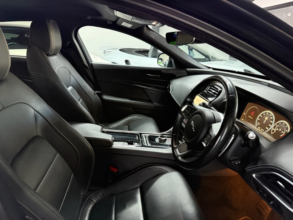 Used Jaguar XE 2018 for sale - 76469880: Photo 34