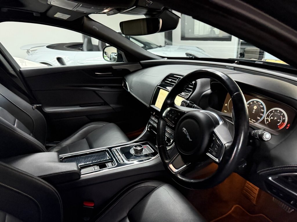 Used Jaguar XE 2018 for sale - 76469880: Photo 35