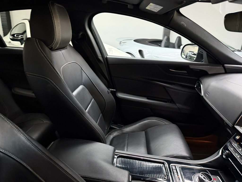 Used Jaguar XE 2018 for sale - 76469880: Photo 38